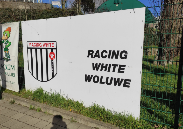 Racing White Woluwe viert historische promotie met nieuw logo: “We ...