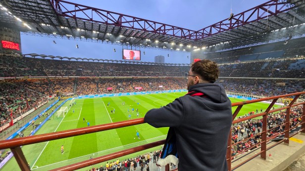 Waarom elke voetbalfan San Siro bezocht moet hebben: “Er hangt een Champions League-gevoel in de&nbsp;lucht”